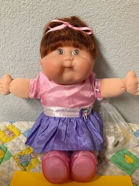 Vintage Cabbage Patch Kid Girl HTF Mattel CK17 Auburn Cornsilk Hair Brown Eyes